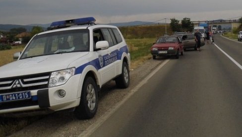 SAOBRAĆAJNA NESREĆA KOD ČAJETINE: Sudar tri vozila dva se prevrnula, stvaraju se kolone