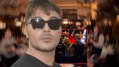 IZAŠAO IZ ILEGALE: Milan Stanković uhvaćen u kafani - pevač neprepoznatljiv, brada i duga kosa vezana u rep (FOTO)