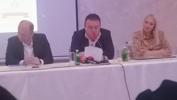 СВЕТОСАВСКА ПОВЕЉА И НОВИНАРКИ НОВОСТИ: У Косовској Митровици додељена признања Драгани Зечевић и Милану Кнежевићу