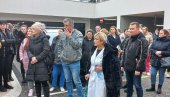 HITNO PONIŠTITI KONKURS: Zaposleni u Bolnici Meljine protestovali  jer je broj sada zaposlenih konkursom  skoro prepolovljen (FOTO)