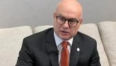 МИНИСТАР ВУЧЕВИЋ О СРАМОТНИМ НАПАДИМА НА ПРЕДСЕДНИКА СРБИЈЕ: Види се ко је борац на првој линији, а ко “фотељаш” без додира са реалношћу