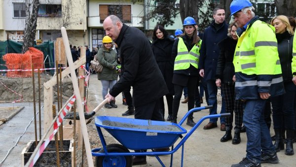 НА НОВОСАДСКОЈ ГРБАВИЦИ ПОЧЕЛА ИЗГРАДЊА ВРТИЋА: ПУ Радосно детињство добија до краја године свој 77. објекат