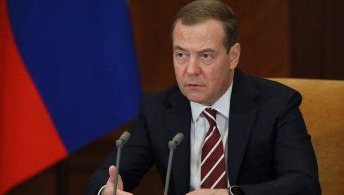 MEDVEDEV PORUČIO BAJDENU: Demencija je korisna stvar