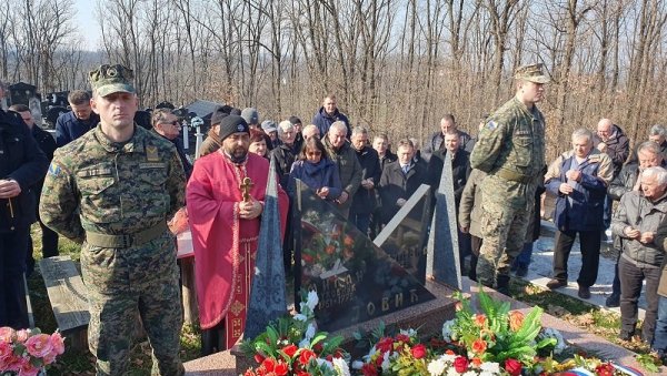 КОСОВСКИ ЈУНАК НАШИХ ДАНА: Код Угљевика обележено три деценије од погибије пуковника РС Милана Јовића