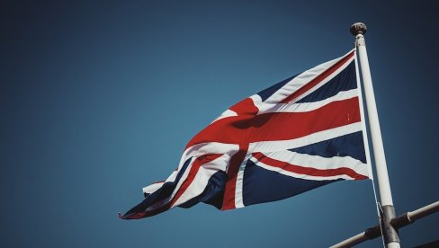 ILEGALNI MIGRANTI NADIRU U BRITANIJU: Rade kao dostavljači hrane, poznato i koliko zarađuju
