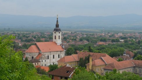 OPREZ ZA PČELARE U BELOJ CRKVI: U četvrtak tretiranje komaraca, zaštitite svoje košnice OPREZ ZA PČELARE U BELOJ CRKVI: U četvrtak tretiranje komaraca, zaštitite svoje košnice