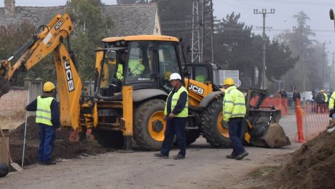 PROJEKTI VREDNI VIŠE OD MILIJARDU DINARA: Ulaganje u komunalnu infrastrukutru u Pećincima