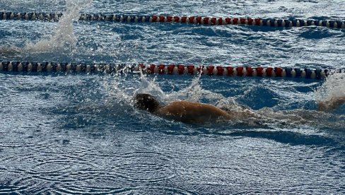 ŽIVANOVIĆ NAPADA ZLATO: Naš najtalentovaniji plivač izborio finale na juniorskom Evropskom prvenstvu u Beogradu