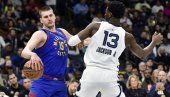 DENVER RAZBIJEN OD MEMFISA: Nikola Jokić sa ogrebotinama završio meč (FOTO/VIDEO)