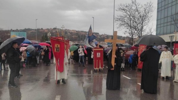 У ПОДГОРИЦИ ОДРЖАН СВЕТОСИМЕОНОВСКИ САБОР И ТРАДИЦИОНАЛНА ЛИТИЈА: Свети Симеон Мироточиви, оставио народу запаљену свећу вере