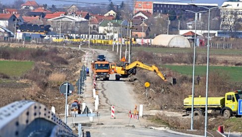 ZAVRŠNI RADOVI NA AUTOPUTU SURČIN-NOVI BOGRAD: Radi se priključak do najmlađe opštine