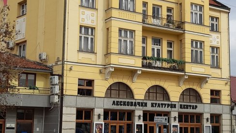 OKTOBARSKI LIKOVNI SALON: Tradicionalna izložba u Leskovačkom kulturnom centru