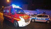 СПАСИОЦИ ЕВАКУИСАЛИ 30 ТУРИСТА: Остали заробљених због плиме на пешчаном спруду