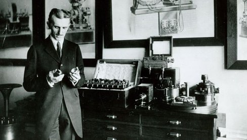 СКИЦА ПОЛИФАЗНОГ МОТОРА МЕЊА МОДЕРНО ЧОВЕЧАНСТВО: Тесла знао напамет сва дела Шилера, Гетеа и Бајрона написана у стиху