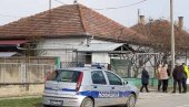 PRVE SLIKE MESTA ZLOČINA U APATINU: Starica zaklana, sve ispreturano, policija u potrazi za ubicom (FOTO)