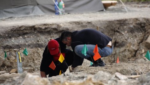 СВИ ПОДАЦИ БИЋЕ У АПЛИКАЦИЈИ: За тражење особа несталих у ратовима на простору бивше Југославије креиран нови алат СВИ ПОДАЦИ БИЋЕ У АПЛИКАЦИЈИ: За тражење особа несталих у ратовима на простору бивше Југославије креиран нови алат