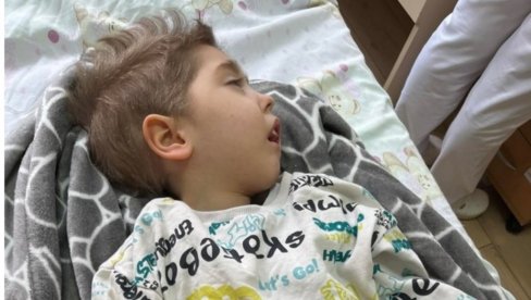 MAKSIMU (4)  JE POTREBNA NAŠA POMOĆ: Rođen je kao zdrava beba, a sada se bori za život