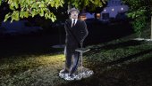 ЛЕГЕНДИ У ЧАСТ: И у Врњачкој Бањи обележена годишњица смрти Данила Бате Стојковића ЛЕГЕНДИ У ЧАСТ: И у Врњачкој Бањи обележена годишњица смрти Данила Бате Стојковића