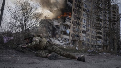 RAT U UKRAJINI Žestoke borbe za najutvrđeniji grad: Ruska vojska se probija;  VSU napao podvodnim dronovima rusku flotu (FOTO/VIDEO)