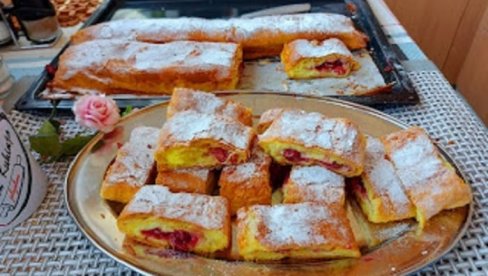 Poslastica kojoj niko ne može da odoli: Pita sa višnjama i pudinom od vanile - Zasladite se na najbolji način (RECEPT/VIDEO)