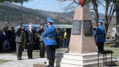 KOLIKO JE KRVI PROLIVENO DA BI DANAS BILI ONO ŠTO JESMO Ministar Vučević položio venac povodom Dana sećanja na žrtve NATO agresije (FOTO)