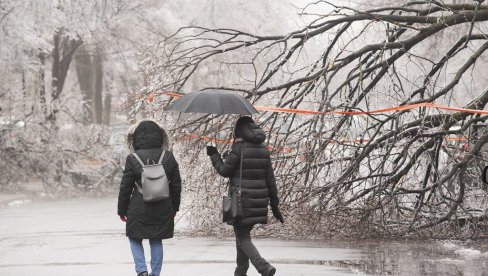 NAJNOVIJE UPOZORENJE RHMZ-a: Na planinama i više od 30 cm snega - Evo gde će još vejati NAJNOVIJE UPOZORENJE RHMZ-a: Na planinama i više od 30 cm snega - Evo gde će još vejati