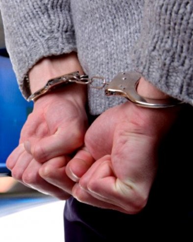 ЕГЗИБИЦИОНИЗАМ: Петнаест дана затвора мушкарцу који се скидао пред децом и мајкама