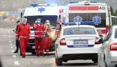 ТЕШКА САОБРАЋАЈНА НЕСРЕЋА НА ПАЛИЛУЛИ: Аутомобил се преврнуо на кров, жена задобила повреде главе