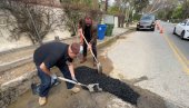 OVO JE HIT, IMAŠ MOJ GLAS: Švarceneger zasukao rukave pa sam zakrpio rupu na putu (VIDEO)