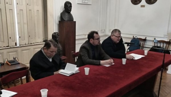 У УДРУЖЕЊУ КЊИЖЕВНИКА СРБИЈЕ: Одржана трибина у знак сећања на страдале у Другом светском рату