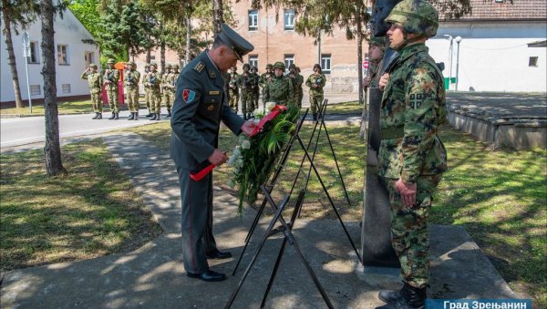 ДАН ВОЈСКЕ У ЗРЕЊАНИНУ: Војска Србије гарант очувања мира, безбедности и најбољи мирнодопски пратилац развоја земље (ФОТО)