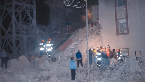 DA LI JE NATO DOBRO ZNAO ŠTA RADI KADA JE BOMBARDOVAO RTS: Sećanje na agresiju i pogibiju 16 radnika u nedeljnim Novostima DA LI JE NATO DOBRO ZNAO ŠTA RADI KADA JE BOMBARDOVAO RTS: Sećanje na agresiju i pogibiju 16 radnika u nedeljnim Novostima
