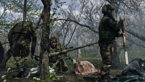 РАТ У УКРАЈИНИ: Ваздушна опасност у више области Украјине (ФОТО/ВИДЕО) РАТ У УКРАЈИНИ: Ваздушна опасност у више области Украјине (ФОТО/ВИДЕО)