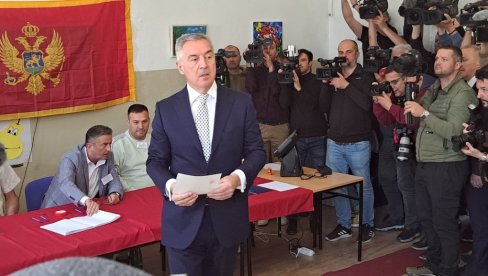 УХАПСИЛИ ПОГРЕШНОГ МИЛА: За будућност Црне Горе о новим Скај препискама УХАПСИЛИ ПОГРЕШНОГ МИЛА: За будућност Црне Горе о новим Скај препискама
