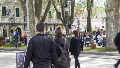 JUG REPUBLIKE SRPSKE BIO PREPUN ZA PRVOMAJSKE PRAZNIKE  Trebinje vrvi od turista