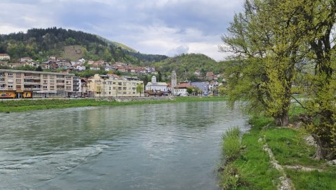 OSTAVILA OPROŠTAJNO PISMO I SKOČILA U LIM: Spasioci kod Prijepolja krenuli u potragu za nestalom ženom