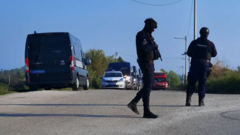 NOVOSTI SAZNAJU: Neizvesna sudbina pilota nakon pada aviona u Batajnici NOVOSTI SAZNAJU: Neizvesna sudbina pilota nakon pada aviona u Batajnici