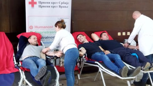 ПРИЗНАЊА ЗА ХУМАНОСТ И ПЛАНОВИ ЗА НОВЕ АКЦИЈЕ: Врање обележава Недељу Црвеног крста