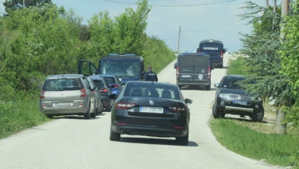 ЈОШ НИЈЕ ПРОНАЂЕНО ОРУЖЈЕ УБИЦЕ ИЗ ДУБОНЕ: Полиција претражује сваки педаљ  тражећи оружје којим је извршено осмоструко убиство