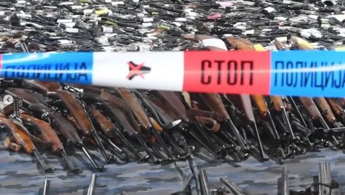 ВЕЛИКИ ОДЗИВ: Грађани до данас предали укупно 102.818 комада оружја, муниције и МЕС-а ВЕЛИКИ ОДЗИВ: Грађани до данас предали укупно 102.818 комада оружја, муниције и МЕС-а