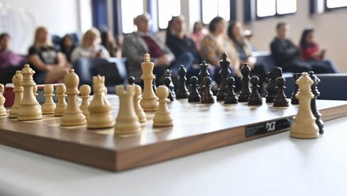 СМОТРА НАЈБОЉИХ: На Палићу се одржава Првенство Србије у шаху за жене
