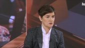 BRNABIĆ: Lutovac je za svoje slike na kojima se smeje rekao da protesti nisu komemorativni skup, već politički!