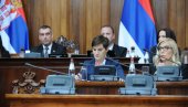 BRNABIĆ GRBOVIĆU: Laž da otkazujemo ekskurzije, ali imate na Novoj S tople priče kada autobus pun dece ne može da prođe zbog protesta