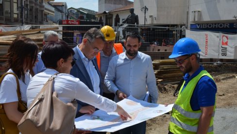 РЕКОНСТРУКЦИЈА КАКВА НИЈЕ ВИЂЕНА 50 ГОДИНА: Радови у Свилајнцу у пуном јеку (ФОТО)