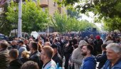 СУТРА У 11 САТИ: У Звечану велики миран протест за ослобађање Радоша и Душана