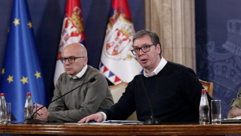 MI NE SMEMO DA SE PONAŠAMO KAO ONI Vučić: Razgovaraću sa Vučevićem o predlogu da se blokira Apelacioni sud