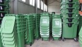 ПОМОЋ НАДЛЕЖНОГ МИНИСТАРСТВА: Стигле посуде за одлагање комуналног отпада ПОМОЋ НАДЛЕЖНОГ МИНИСТАРСТВА: Стигле посуде за одлагање комуналног отпада