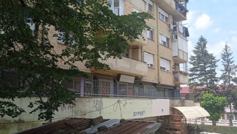 ПРИКУПЉАЊЕ ПОТПИСА ЗА СМЕНУ ГРАДОНАЧЕЛНИКА СУТРА И ЗВЕЧАНУ: Процедура ће бити започета у 9.00 ПРИКУПЉАЊЕ ПОТПИСА ЗА СМЕНУ ГРАДОНАЧЕЛНИКА СУТРА И ЗВЕЧАНУ: Процедура ће бити започета у 9.00