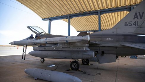 HOLANDIJA POKLANJA 24 AVIONA F-16 UKRAJINI: Možete da gađate Rusiju i daleko od granice kod Harkova