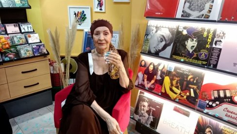 СВЕГА САМ СЕ ОДРЕКЛА САМО ДА БИХ ПЕВАЛА: Лепа Лукић за Новости поводом предстојеећег концерта СВЕГА САМ СЕ ОДРЕКЛА САМО ДА БИХ ПЕВАЛА: Лепа Лукић за Новости поводом предстојеећег концерта